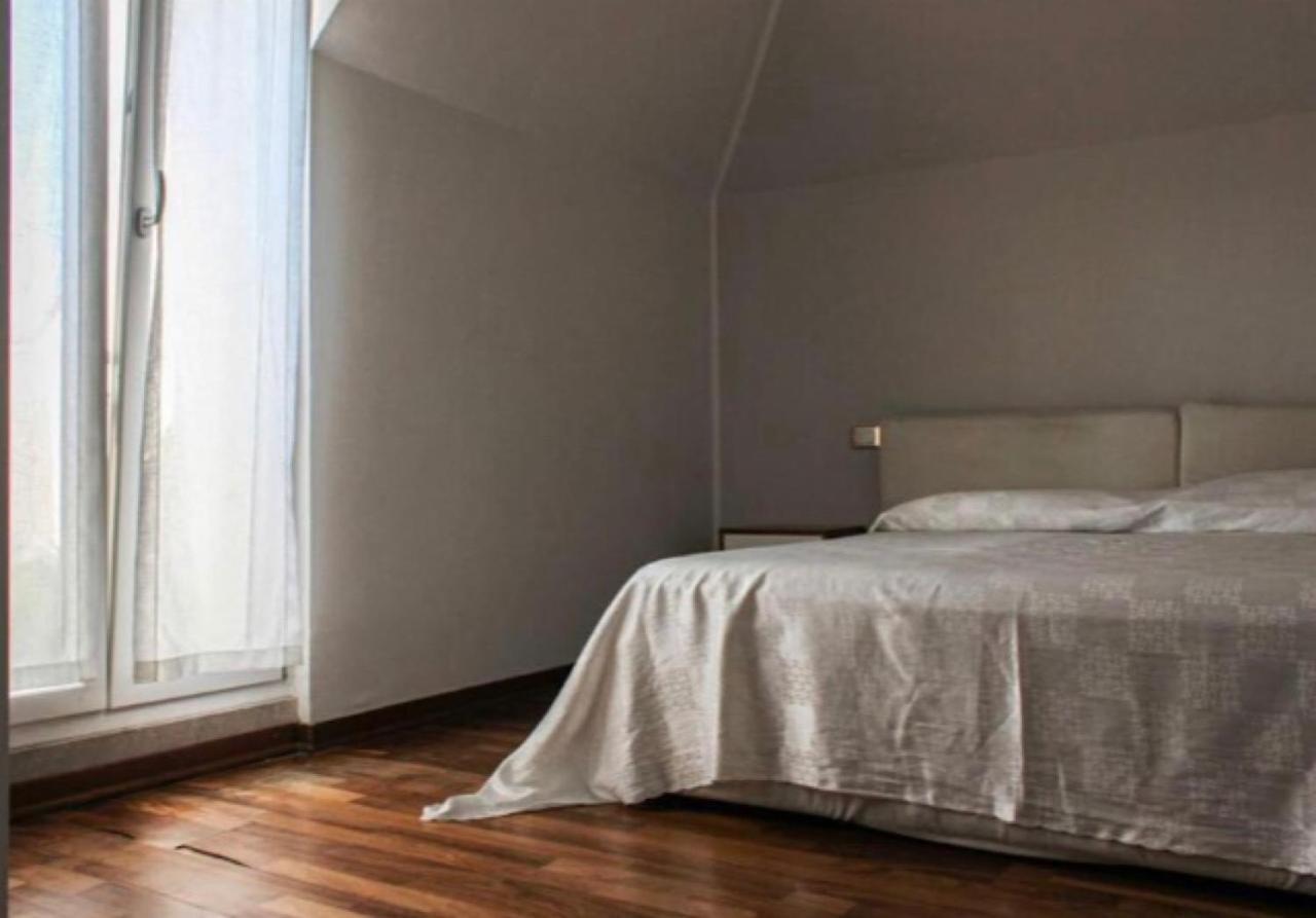 La Magnolia Apartments II Rose Desenzano del Garda Eksteriør billede